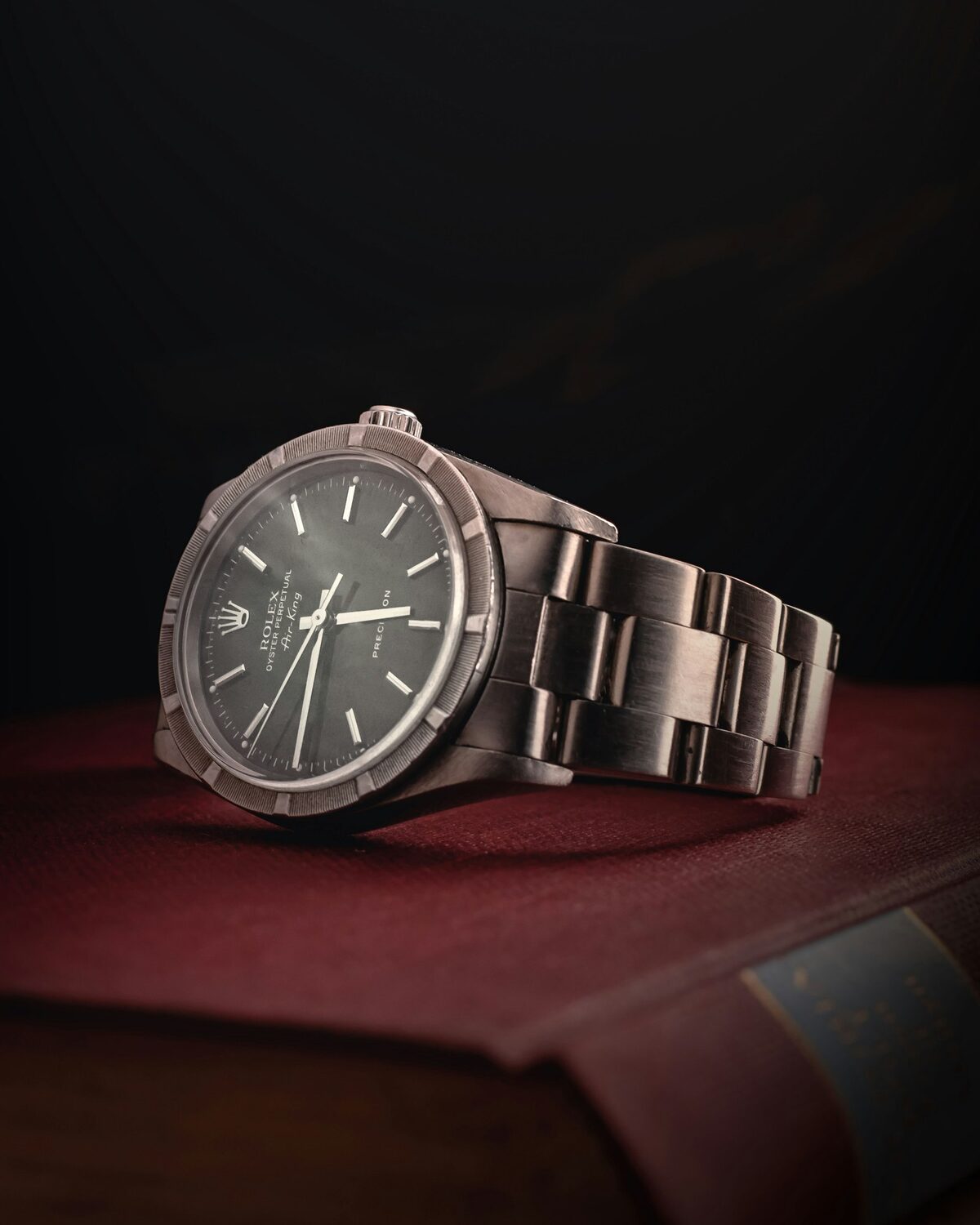 Luna Moonphase 39 — resting after dark
