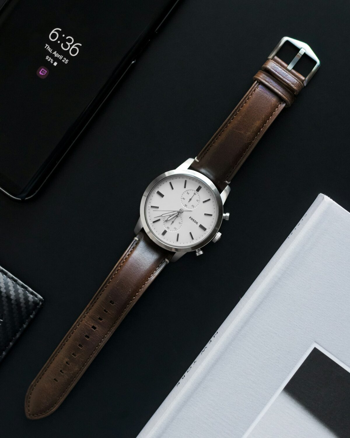 Solstice Classic 38 — white dial on leather